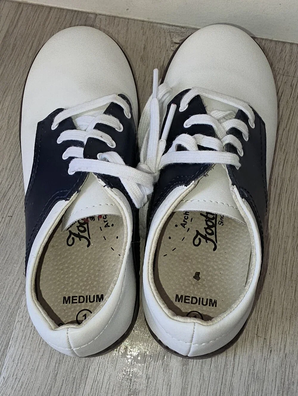 Footmates Cheer Boys Leather White/Navy Lace-Up Shoes, Size 1